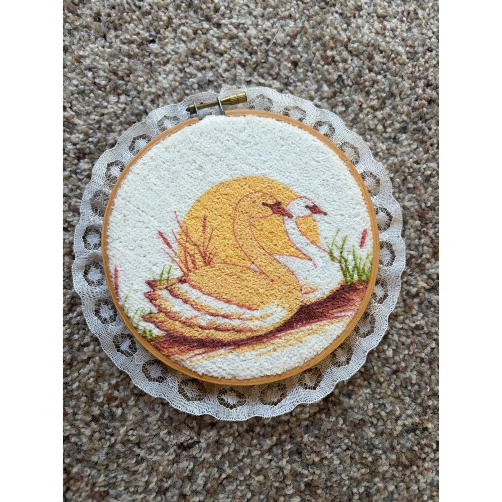 Vintage Swan Punch Needle Embroidery Wall Hanging Lace Trim Wood Hoop 6 Inch